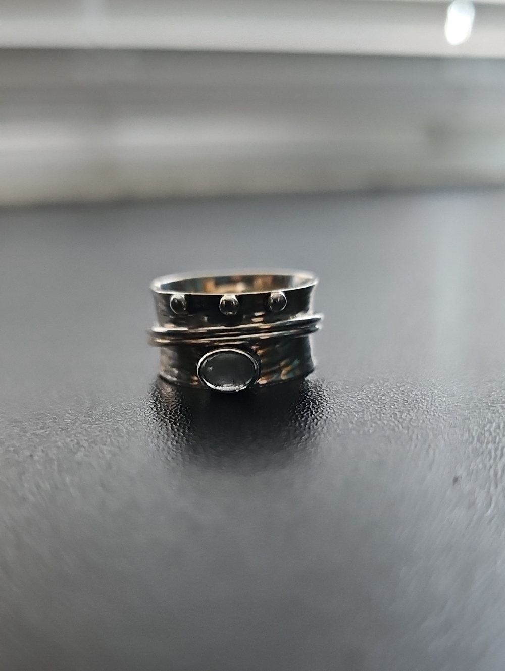 Sterling Silver Textured Spinner Ring with Pale Blue Gemstone Size 10 - Picture 3 of 5